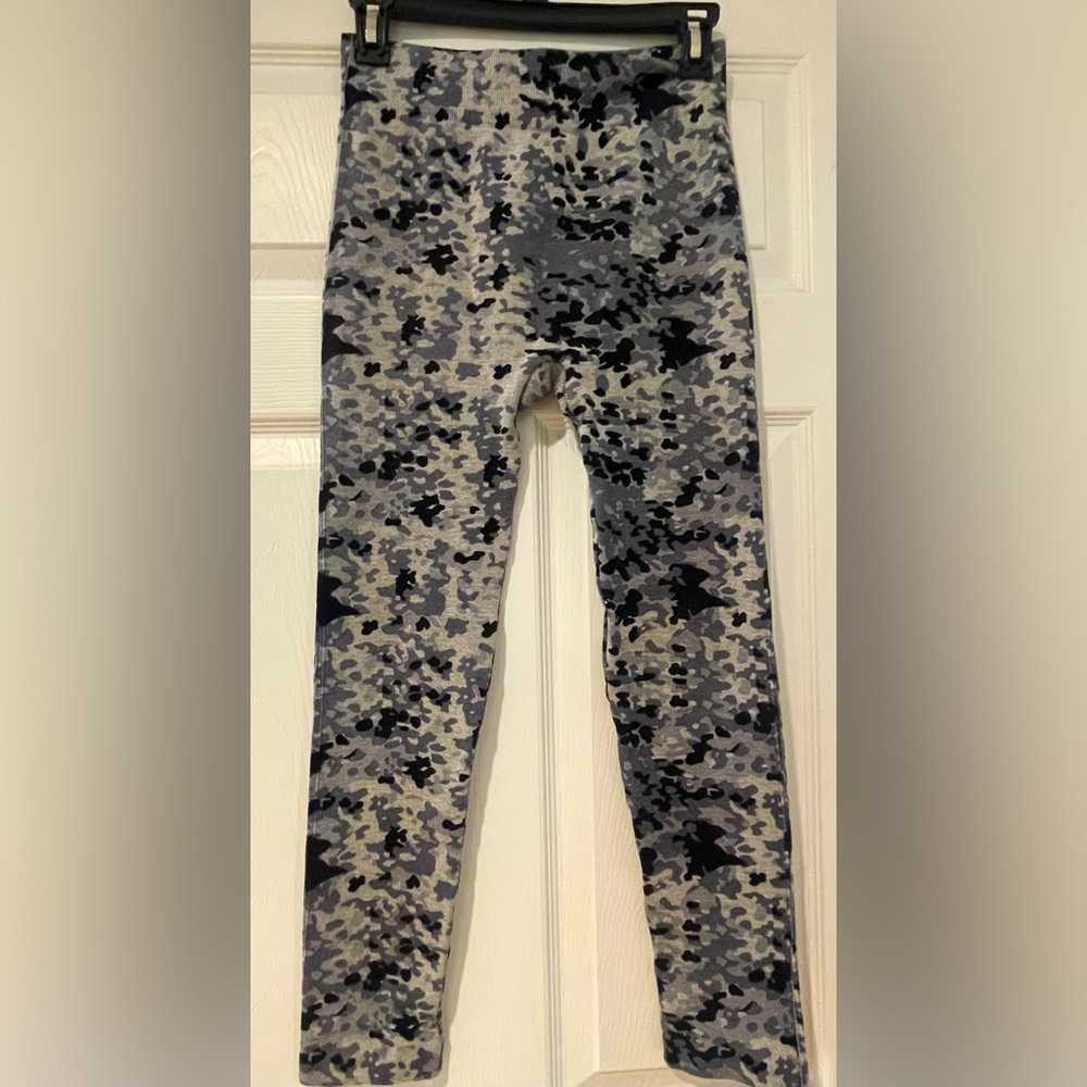 ⭐️3/$15⭐️ Leggix Camouflage Patterned Leggings